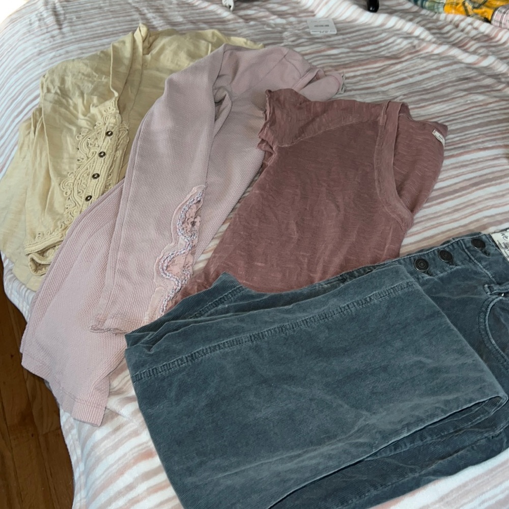 FREE PEOPLE BUNDLE ALL ITEMS IN GREAT CONDITION